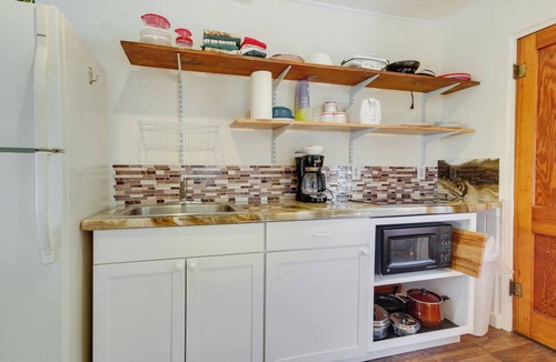 Henderson Cabin | Cozy Henderson Hideaway: Fish, Hike, & Boat!