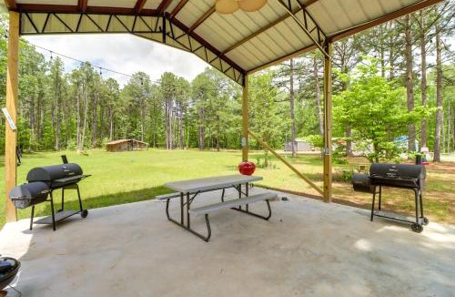 Higden Apartment | Cozy Higden Studio: Close to Greers Ferry Lake!