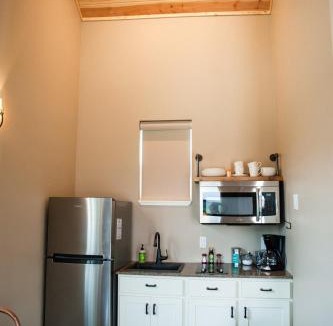Dripping Springs House | Cozy Hill Country Cottage Rental for Romantic Weekend Getaways from Austin