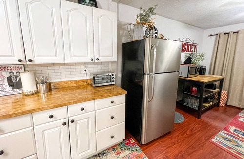 West Oak Hill House | Cozy Hill Country Casita w/pool, firepit - pet-friendly!