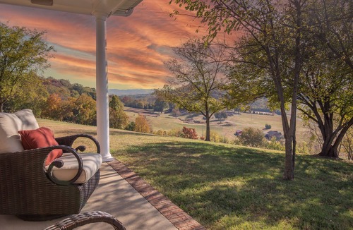 Thompson's Station Other | Cozy hilltop home with spectacular views