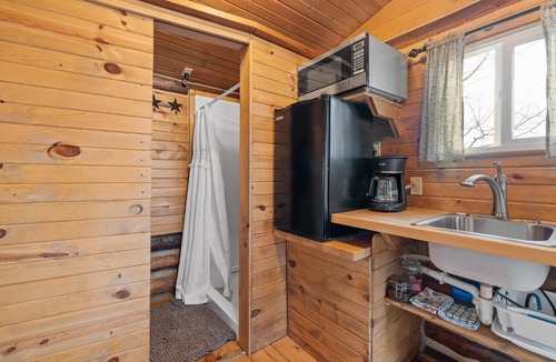 Hermosa Cabin | Cozy, Historic Cabin by Rushmore & Custer St Park