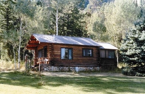 Wilson Cabin | Cozy Historic Log Cabin on Trail Creek Ranch