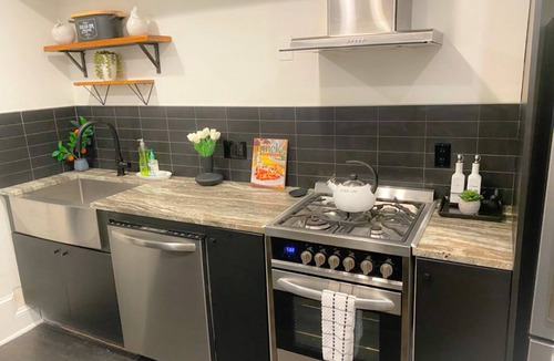 SoNo Apartment | Cozy Historic Midtown Apartment