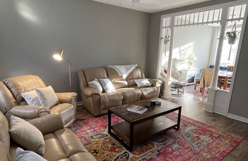 Norwich House | Cozy Historic Townhouse