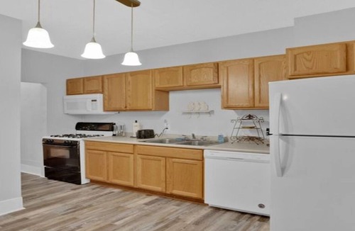 Highland Historic District Apartment | Cozy Historical 1 Bedroom Apartment