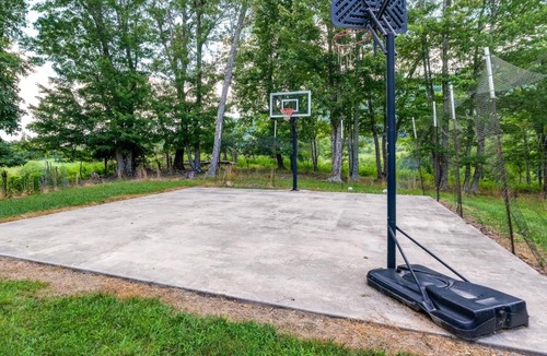 Ingles Apartment | Cozy Hiwassee Vacation Rental w/Yard