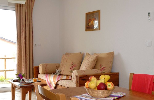 Trebas House | Cozy Holiday Home in Trébas with Sauna