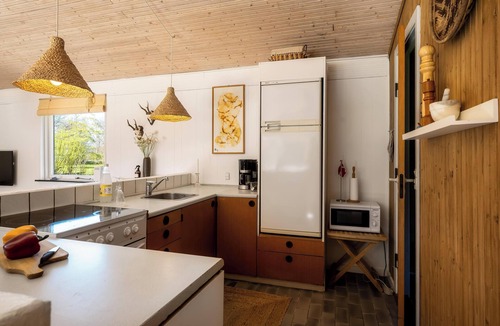 Amtoft House | Cozy holiday home 350 meters from the water in Amtoft.