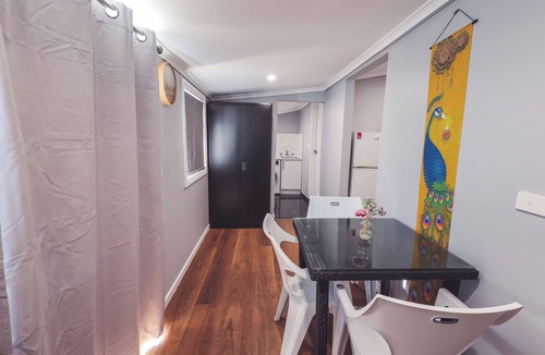 Long Gully House | Cozy Holiday Home