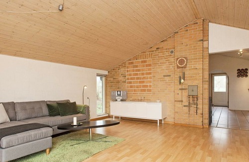 Hojby House | Cozy Holiday Home in Højby Amidst Lush Green Forest