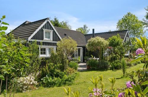 Rageleje House | Cozy Holiday Home In Scenic Rågeleje