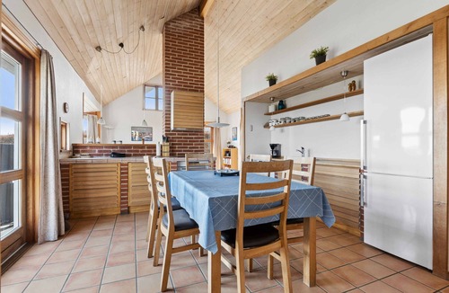 Grønninghoved Strand House | Cozy holiday home near forest and beach