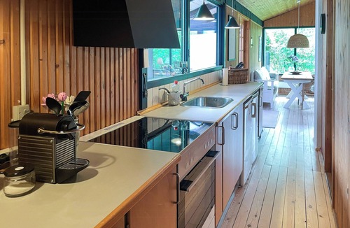 Smidstrup Strand House | Cozy Holiday Home with garden near the coast