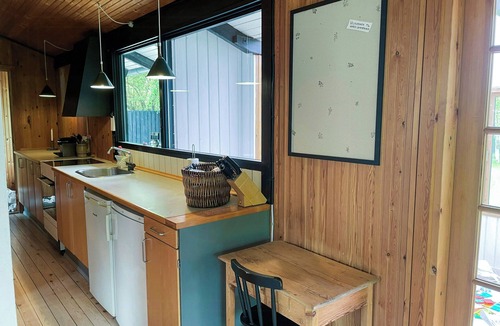 Smidstrup Strand House | Cozy Holiday Home with garden near the coast