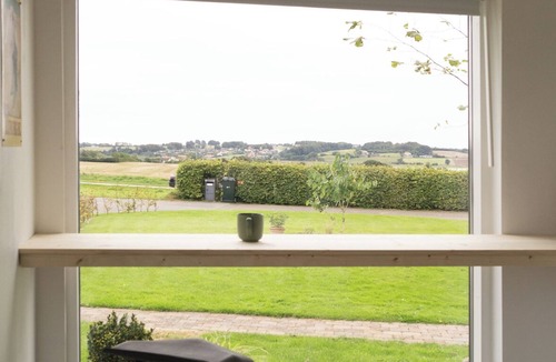 Hejlsminde Strand House | Cozy holiday home with views near the beach