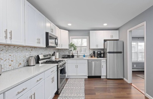 Ridgefield Park Apartment | Cozy Home, 17 min from NYC, 2 Parking Spaces