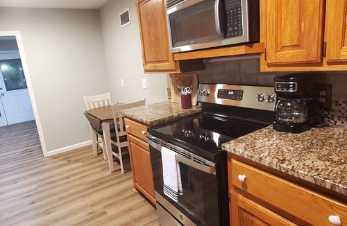 Greenwich House | Cozy home among small town living