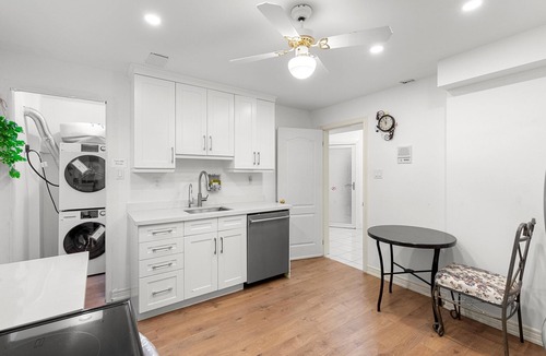 Richmond Hill House | Cozy Home away from Home (Basement)