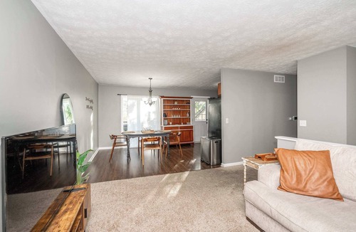 Elsmere House | Cozy Home Away From Home!