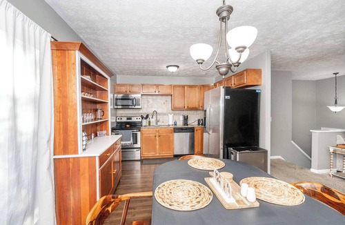 Elsmere House | Cozy Home Away From Home!