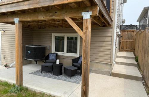 Amherstview Apartment | Cozy Home Away from Home