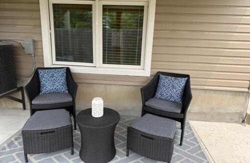 Amherstview Apartment | Cozy Home Away from Home