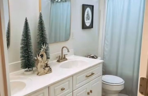Evans House | Cozy Home Away From Home - Near Downtown Evans!