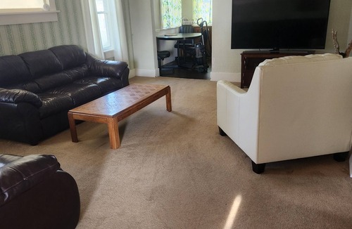 Bridgeport House | cozy Home away from home