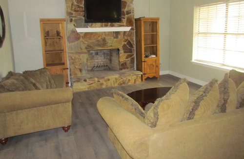 Wylie House | Cozy Home Away From Home!