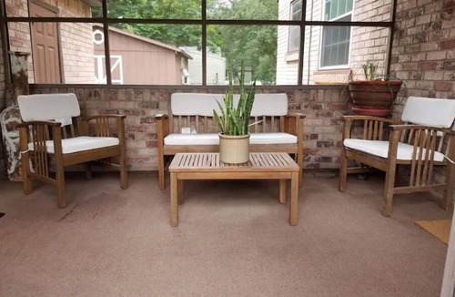 Murray Hill House | Cozy Home by Riverside Pets Welcome Free EV charge