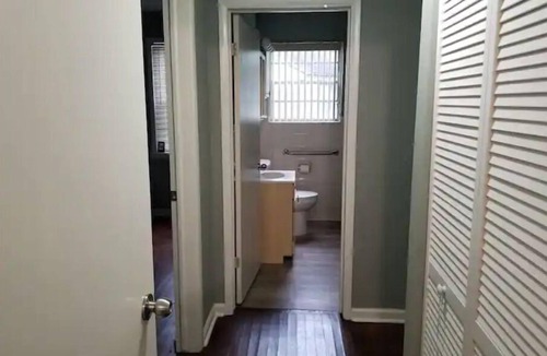 Murray Hill House | Cozy Home by Riverside Pets Welcome Free EV charge