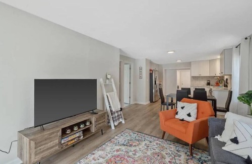 North Syracuse House | Cozy home, centrally located