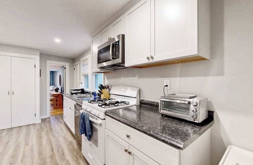 Barnstable House | Cozy home close to the beach with patio, Washer/Dryer, & Partial AC