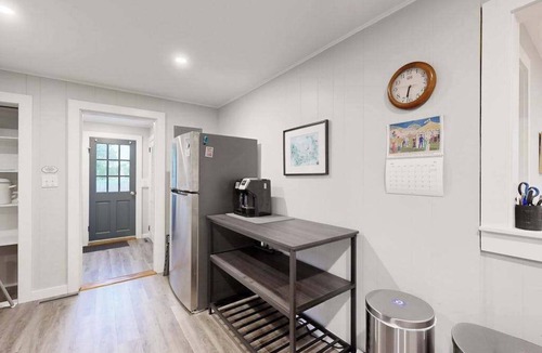 Barnstable House | Cozy home close to the beach with patio, Washer/Dryer, & Partial AC