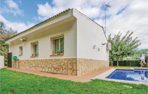 Sant Cebria de Vallalta House | Cozy Home In St Cebrià De Vallalta