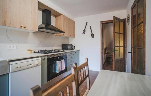 Sant Jaume dels Domenys House | Cozy Home In Sant Jaume Del Domenys