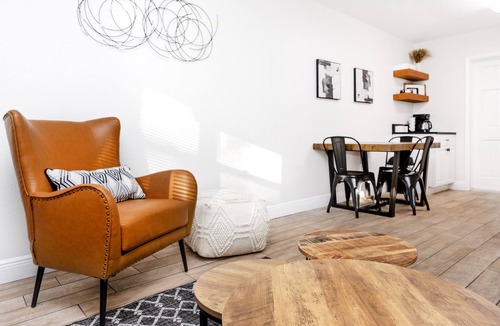 Largo House | Cozy home fenced in yard, near dwntwn&beaches