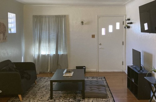 Calverton Park House | Cozy home for a peaceful stay! Gym included.