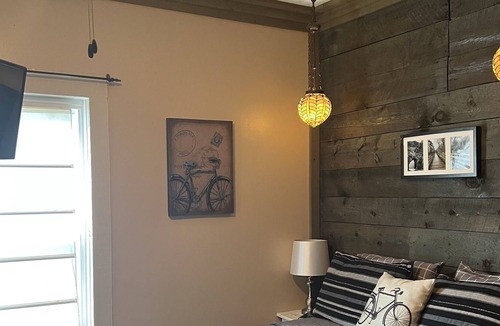 Damascus House | Cozy Home for Any Getaway