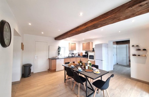 Pouilly-les-Feurs Cottage | Cozy home for 8 with pool and pets allowed