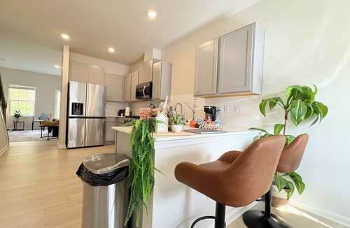 Winston - Salem House | Cozy Home + Free Parking