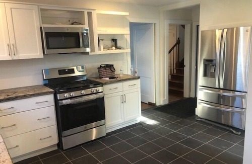 Hamilton House | Cozy Home Heart of the Village Near Golf & Colgate