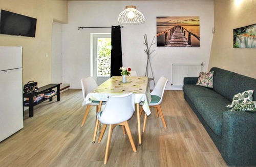 Bonlieu-sur-Roubion House | Cozy home in Bonlieu sur Roubion
