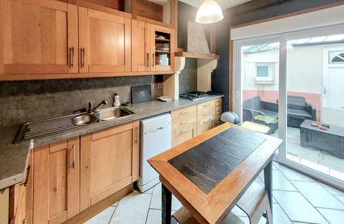 Grand-Fort-Philippe House | Cozy home in Grand-Fort-Philippe with WiFi