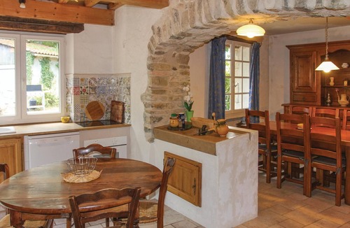 La Begude-de-Mazenc House | Cozy home in La Begude-De-Mazenc