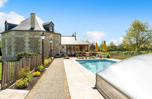 Morainville-Jouveaux House | Cozy home in Morainville Jouvaux