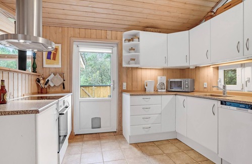 Skram House | Cozy home in ålbæk with sauna