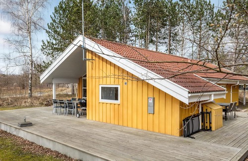 Sømarken House | Cozy home in Aakirkeby with sauna