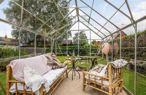 Pedersker House | Cozy home in Aakirkeby with WiFi